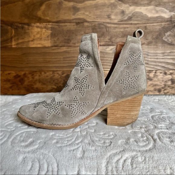 Jeffrey Campbell Asterial Booties Sz 8 Taupe Suede Star Studded Rock Western - Picture 4 of 16